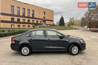Седан Volkswagen Polo 2011 в Лозовій
