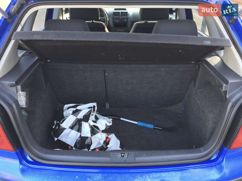 Хэтчбек Volkswagen Polo 2002 в Киеве