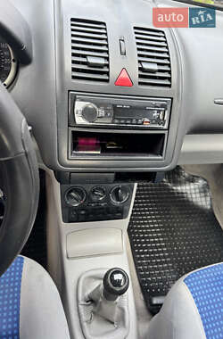 Хэтчбек Volkswagen Polo 2001 в  фото 4 Хэтчбек Volkswagen Polo 2001 в