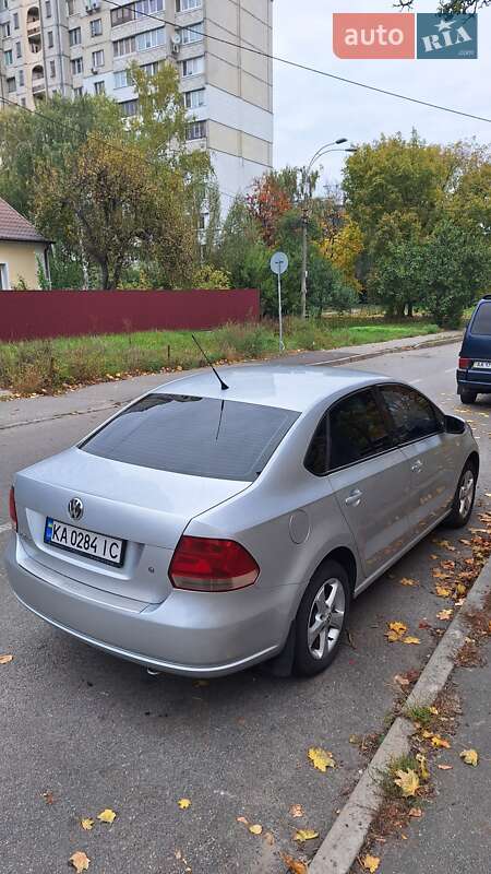 Седан Volkswagen Polo 2012 в Киеве