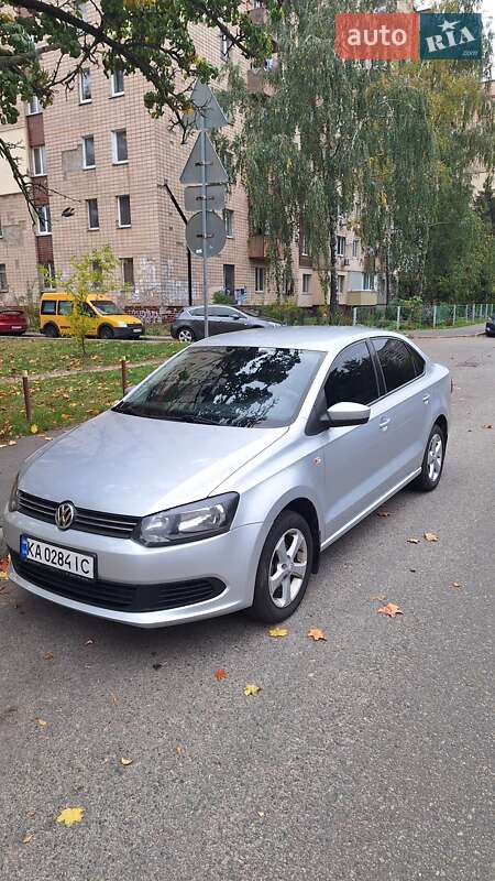 Седан Volkswagen Polo 2012 в Киеве
