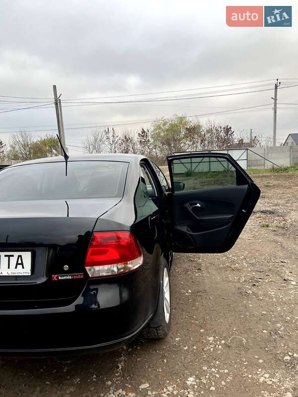 Седан Volkswagen Polo 2013 в Ставищі
