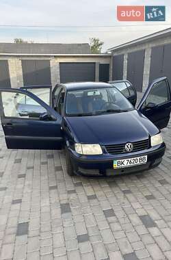 Хэтчбек Volkswagen Polo 2000 в 