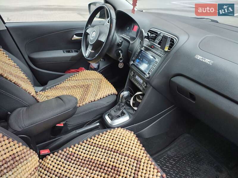 Седан Volkswagen Polo 2013 в Києві фото 7 Седан Volkswagen Polo 2013 в Києві