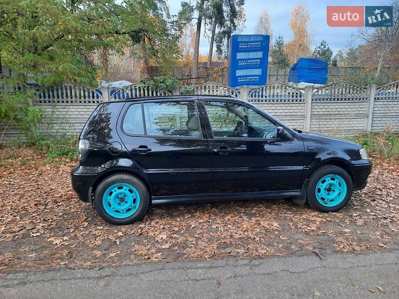 Хэтчбек Volkswagen Polo 2001 в Киеве