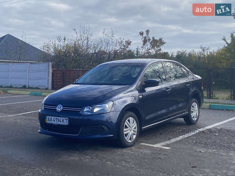 Седан Volkswagen Polo 2013 в Киеве фото 2 Седан Volkswagen Polo 2013 в Киеве