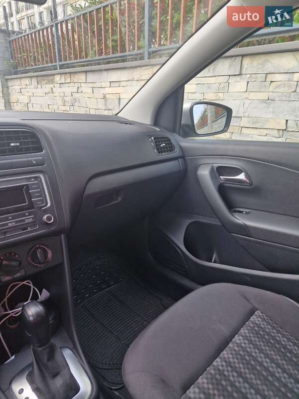 Седан Volkswagen Polo 2016 в Киеве фото 6 Седан Volkswagen Polo 2016 в Киеве