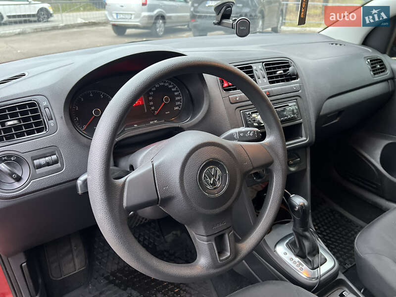 Седан Volkswagen Polo 2011 в Києві фото 9 Седан Volkswagen Polo 2011 в Києві