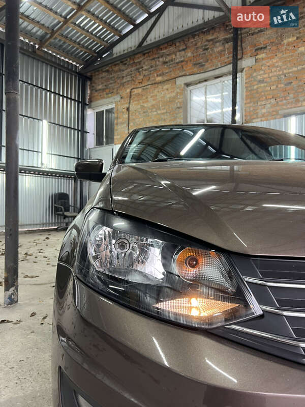 Седан Volkswagen Polo 2015 в Казатине