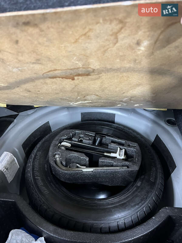 Седан Volkswagen Polo 2015 в Казатине