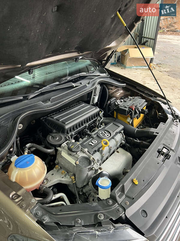 Седан Volkswagen Polo 2015 в Казатине