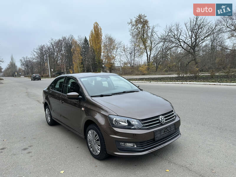 Седан Volkswagen Polo 2017 в Желтых Водах