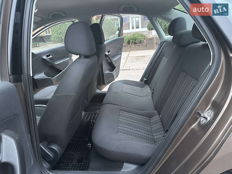 Седан Volkswagen Polo 2017 в Желтых Водах