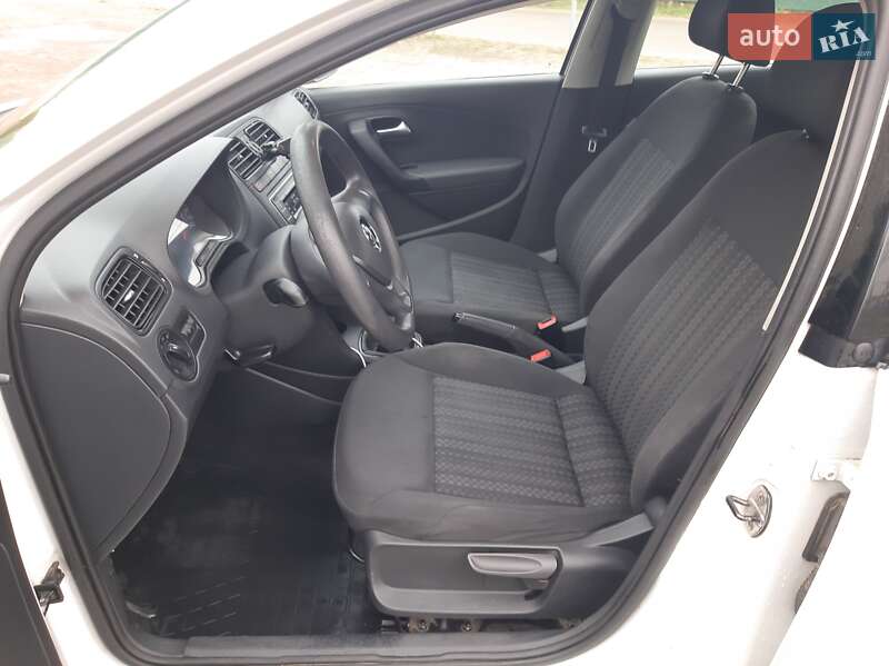 Седан Volkswagen Polo 2019 в Львове