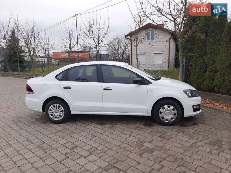 Седан Volkswagen Polo 2019 в Львове
