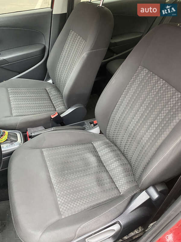 Седан Volkswagen Polo 2016 в Киеве