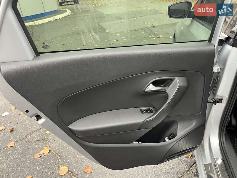 Седан Volkswagen Polo 2012 в Запорожье фото 16 Седан Volkswagen Polo 2012 в Запорожье
