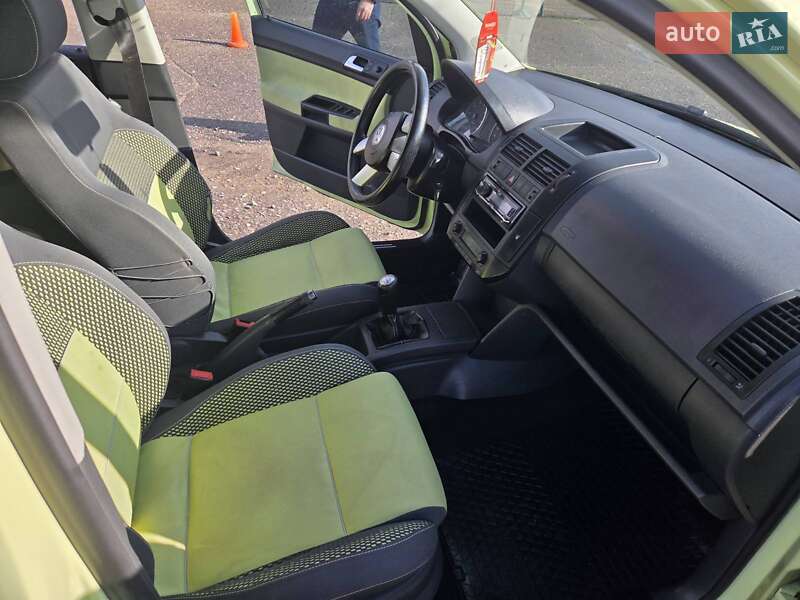 Хэтчбек Volkswagen Polo 2008 в Киеве