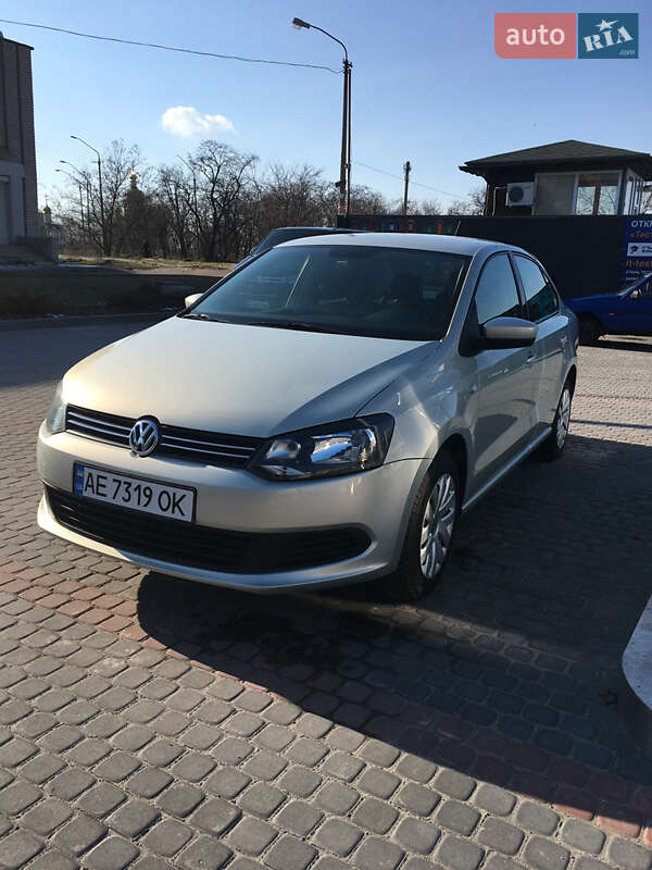 Седан Volkswagen Polo 2013 в Днепре