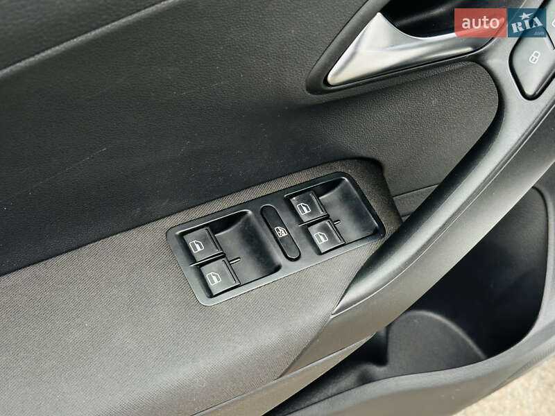 Хэтчбек Volkswagen Polo 2013 в Харькове