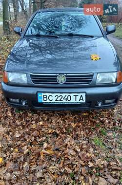 Седан Volkswagen Polo 1997 в Львові