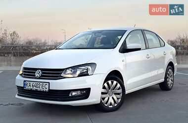 Седан Volkswagen Polo 2017 в Киеве