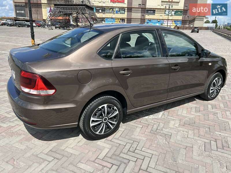 Седан Volkswagen Polo 2017 в Харькове