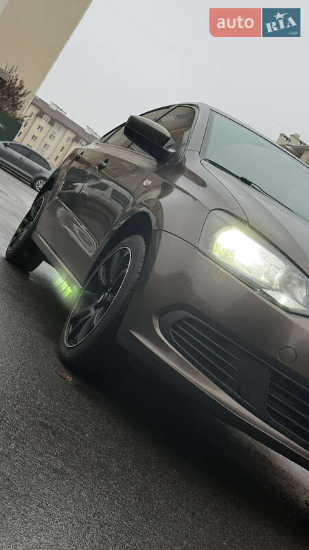 Седан Volkswagen Polo 2014 в Киеве