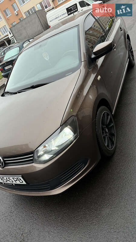 Седан Volkswagen Polo 2014 в Киеве