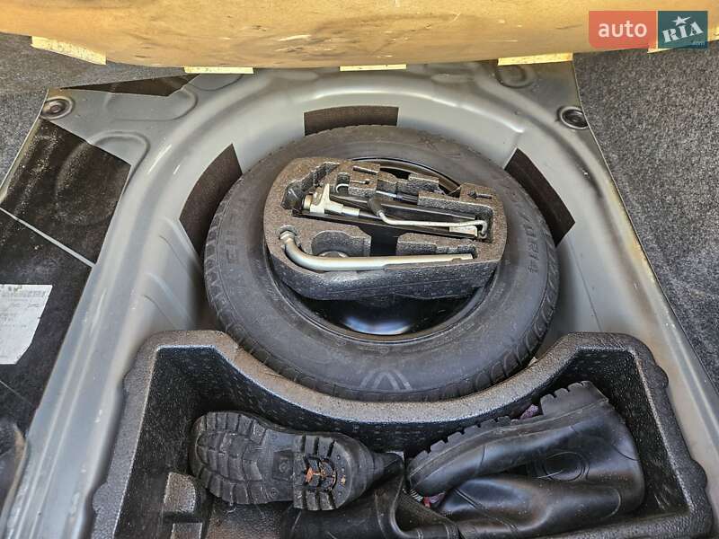 Седан Volkswagen Polo 2013 в Кагарлыке