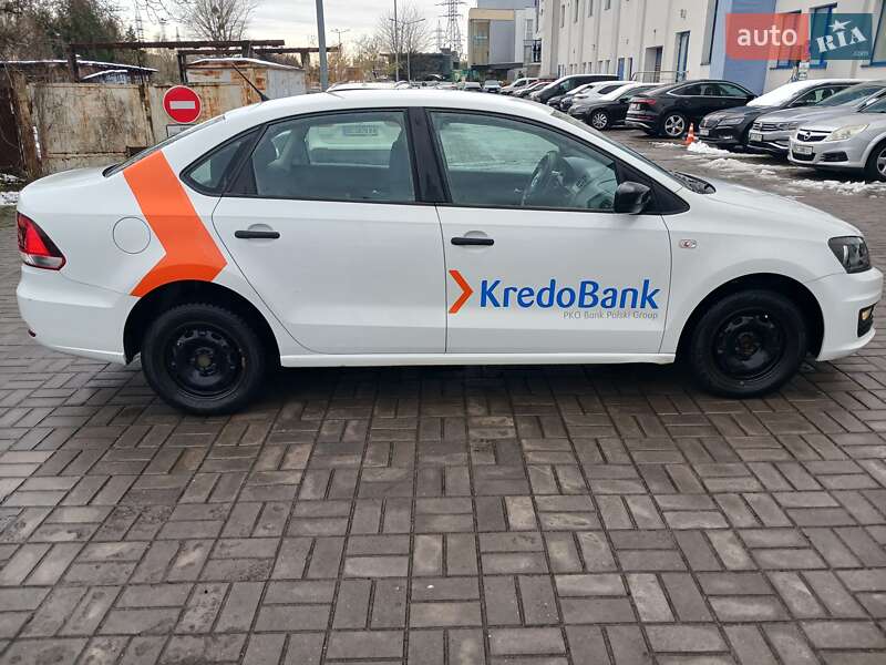 Седан Volkswagen Polo 2018 в Львове