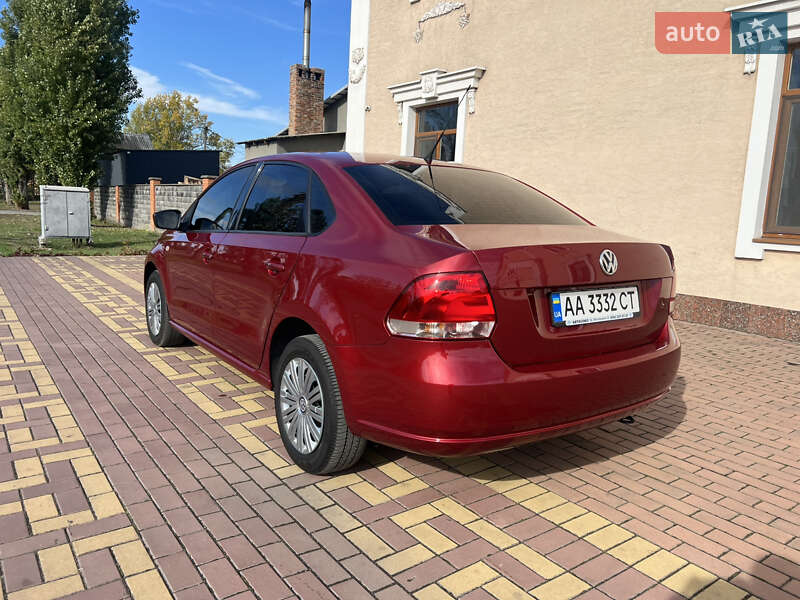 Седан Volkswagen Polo 2012 в Кривому Розі