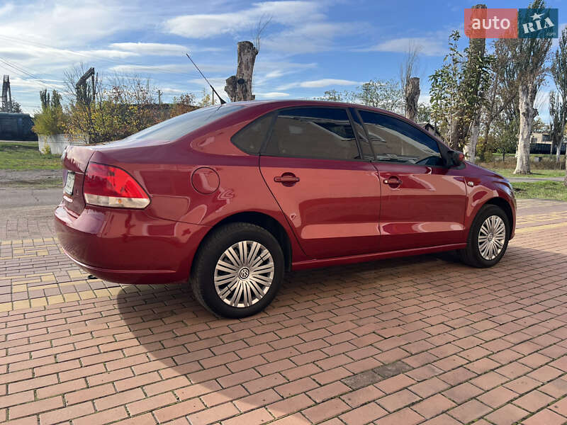 Седан Volkswagen Polo 2012 в Кривому Розі