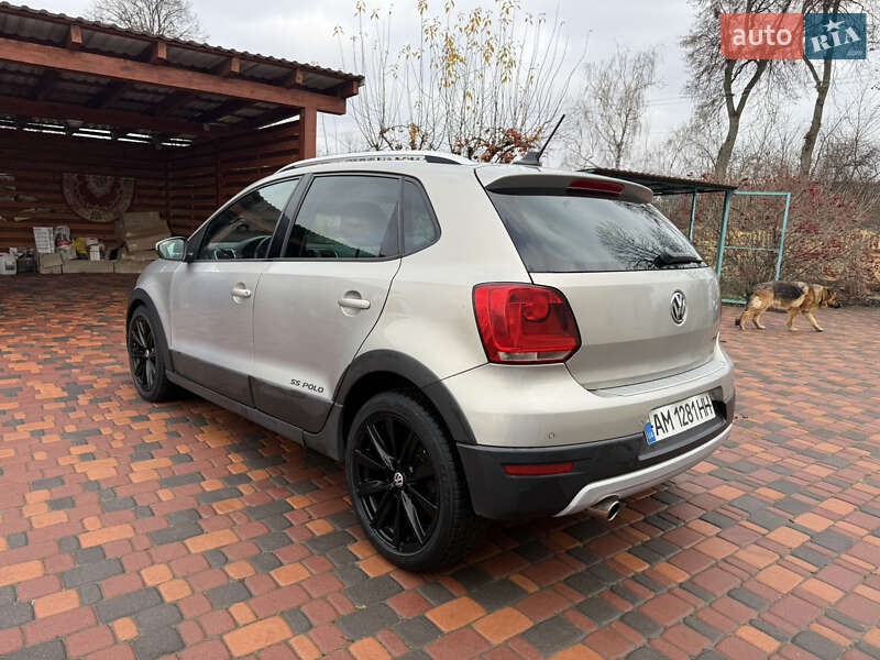 Хэтчбек Volkswagen Polo 2011 в Житомире