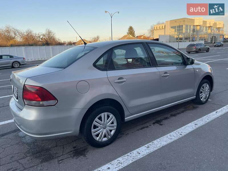Седан Volkswagen Polo 2011 в Полтаве
