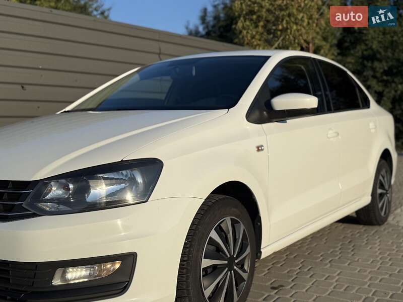Седан Volkswagen Polo 2017 в Киеве
