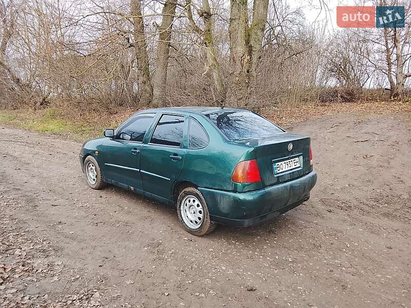 Седан Volkswagen Polo 1998 в Теофиполе