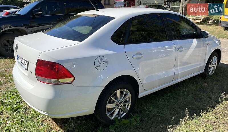 Седан Volkswagen Polo 2012 в Киеве