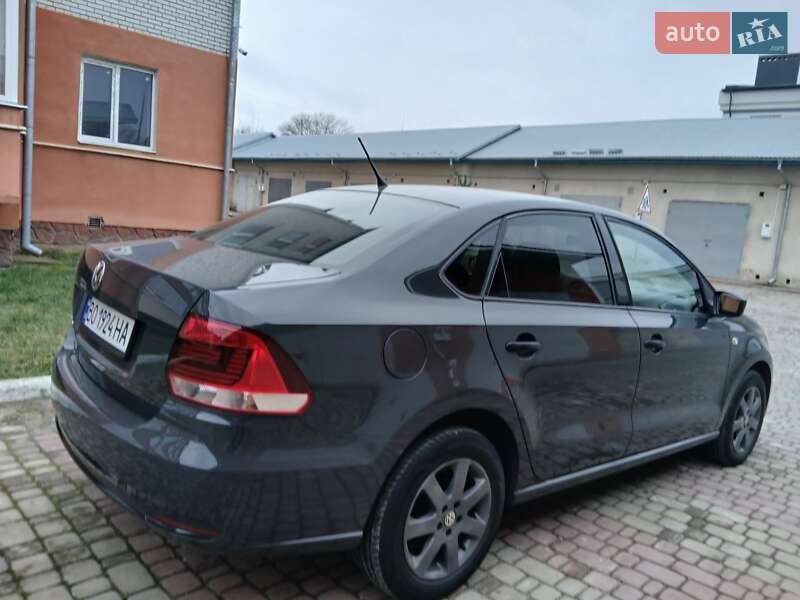 Седан Volkswagen Polo 2016 в Чорткове