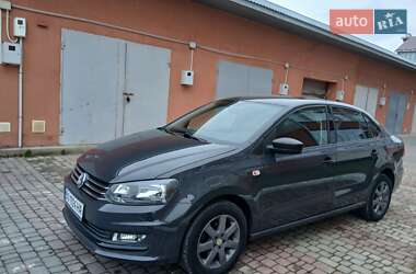 Седан Volkswagen Polo 2016 в Чорткове