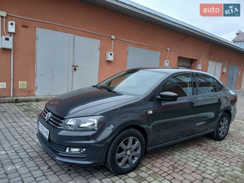 Седан Volkswagen Polo 2016 в Чорткове