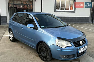 Хэтчбек Volkswagen Polo 2006 в Ужгороде