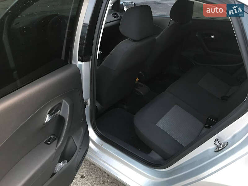 Седан Volkswagen Polo 2011 в Львове