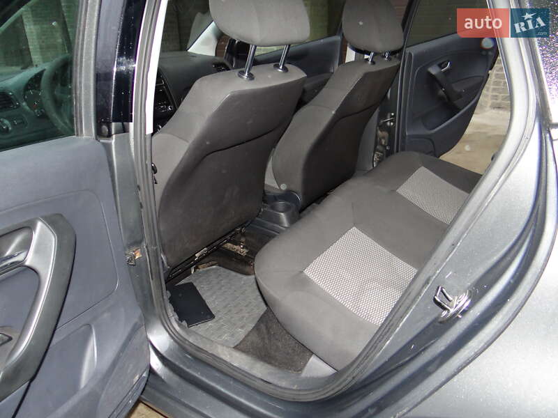 Хэтчбек Volkswagen Polo 2010 в Ахтырке фото 21 Хэтчбек Volkswagen Polo 2010 в Ахтырке