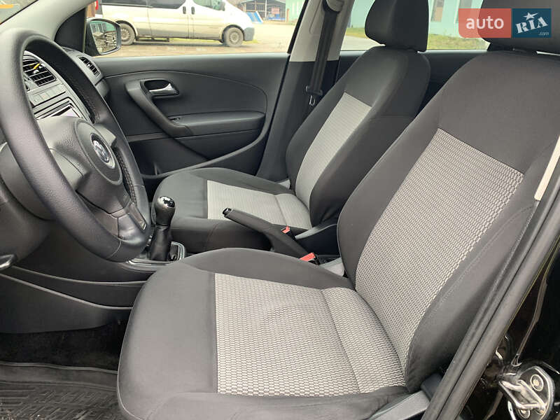 Седан Volkswagen Polo 2012 в Долине фото 13 Седан Volkswagen Polo 2012 в Долине