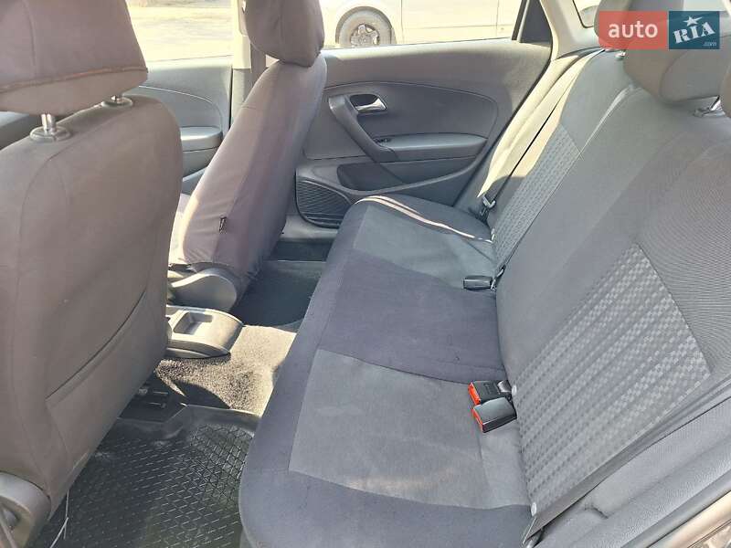 Седан Volkswagen Polo 2016 в Сарнах