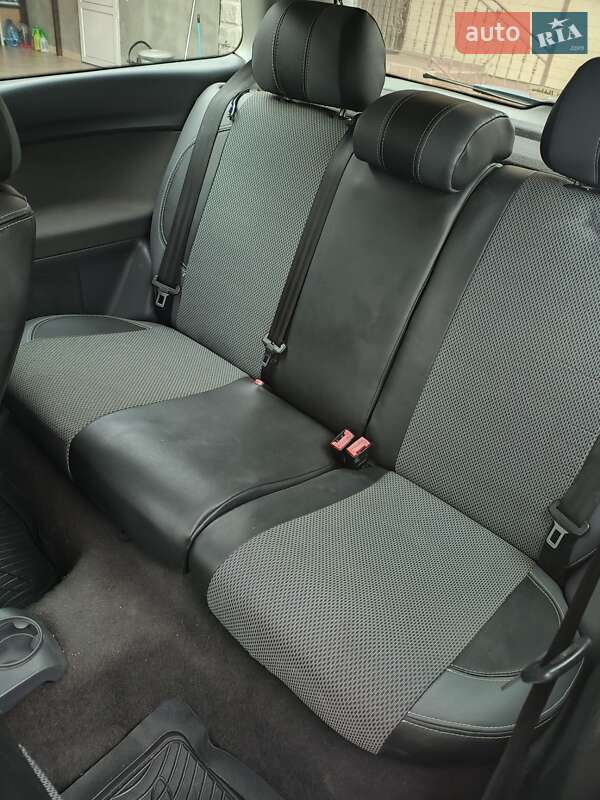 Хэтчбек Volkswagen Polo 2006 в Мукачево