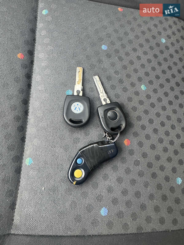 Хэтчбек Volkswagen Polo 2004 в Черновцах