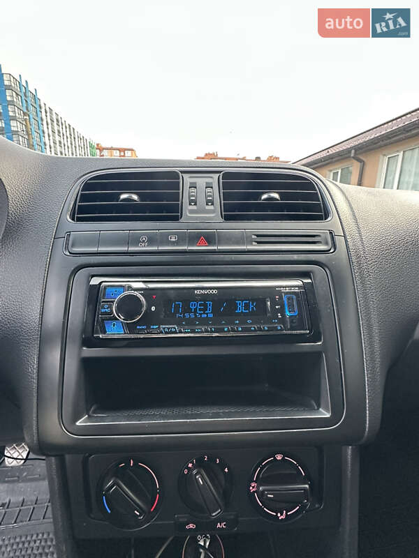 Хетчбек Volkswagen Polo 2016 в Дніпрі