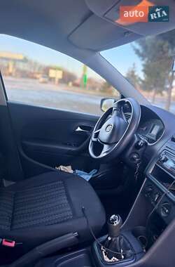 Седан Volkswagen Polo 2017 в Ровно